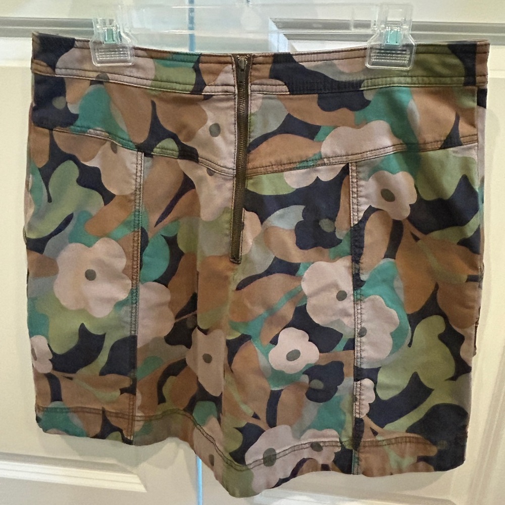 CAbi Camouflage Cargo Skirt - Picture 2 of 4